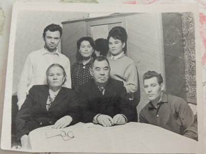 Семья и знакомые Халяфа Акирова